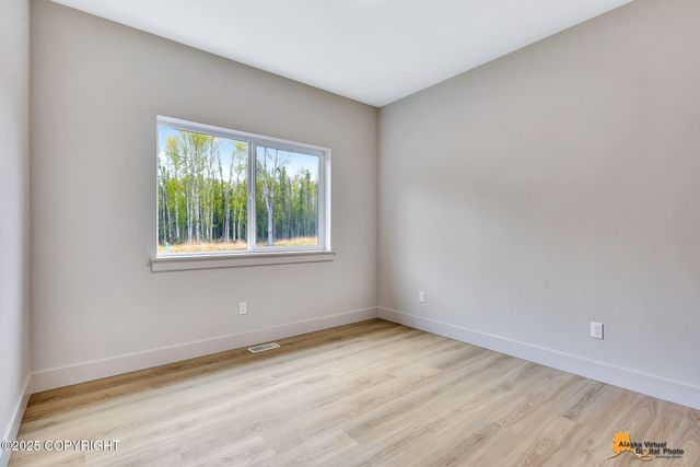 635 W Woodstar Drive, Wasilla, AK 99654