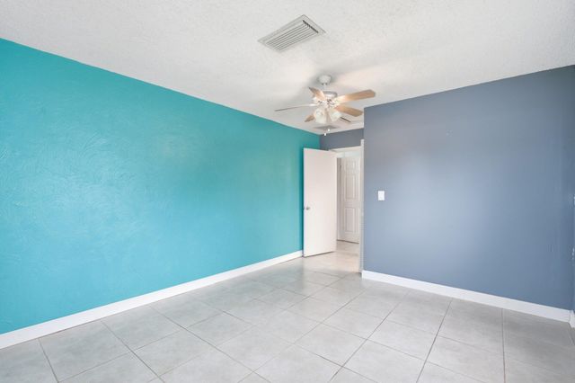 19074 SE FEARNLEY Drive, Jupiter, FL 33469