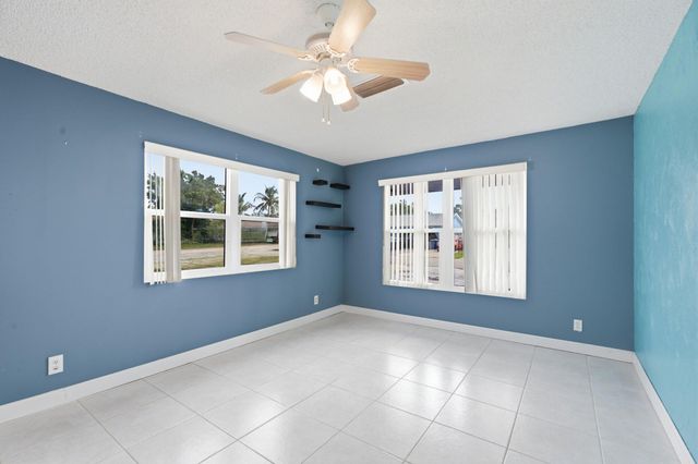 19074 SE FEARNLEY Drive, Jupiter, FL 33469