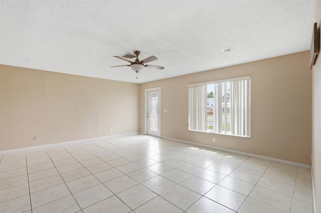 19074 SE FEARNLEY Drive, Jupiter, FL 33469