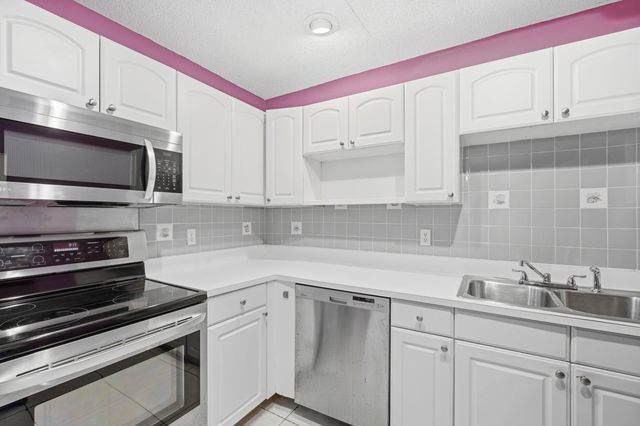 19074 SE FEARNLEY Drive, Jupiter, FL 33469