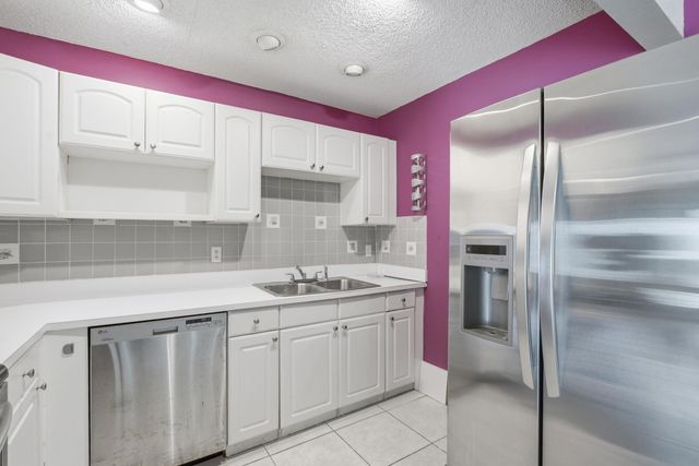19074 SE FEARNLEY Drive, Jupiter, FL 33469