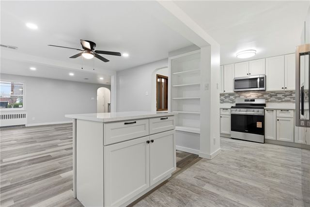 1011 Taylor St, N Versailles, PA 15137