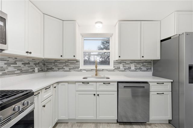 1011 Taylor St, N Versailles, PA 15137