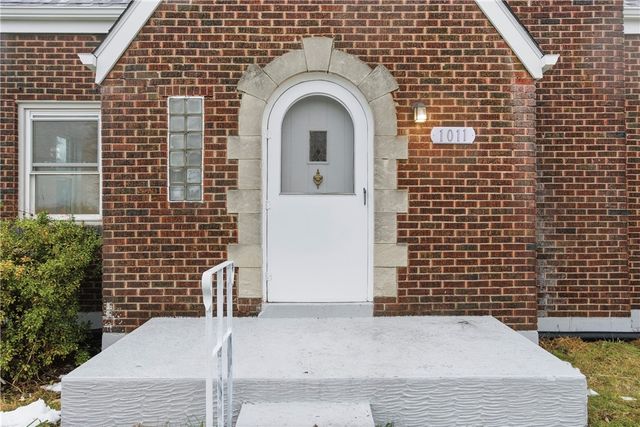 1011 Taylor St, N Versailles, PA 15137