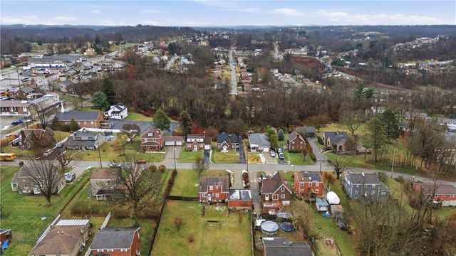 1011 Taylor St, N Versailles, PA 15137