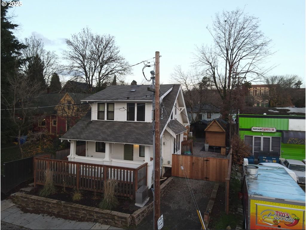 3324 Se 24TH Ave, Portland, OR 97202