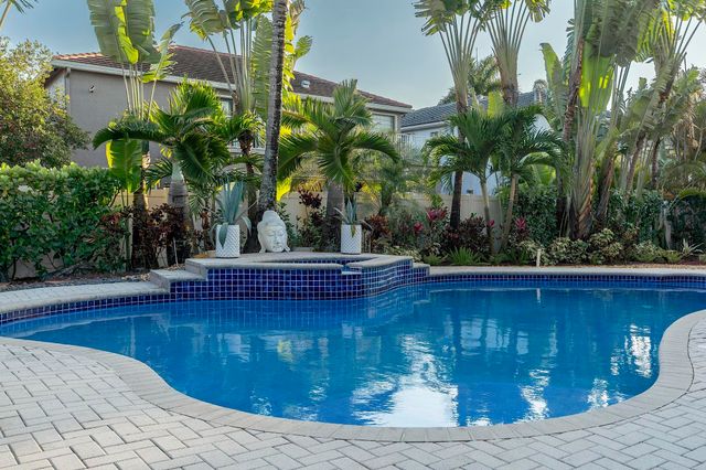 16138 SW 15th Street, Pembroke Pines, FL 33027