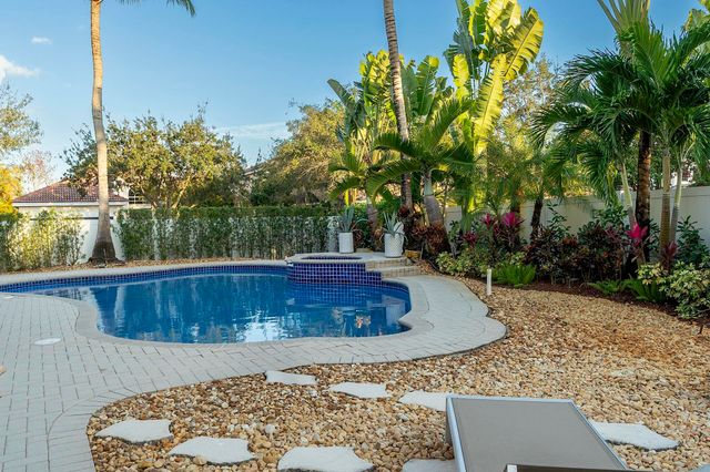 16138 SW 15th Street, Pembroke Pines, FL 33027