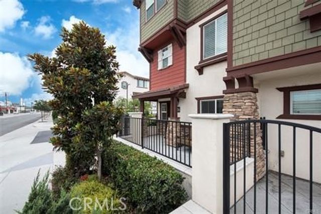 706 S Euclid, Fullerton, CA 92832