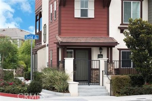 706 S Euclid, Fullerton, CA 92832