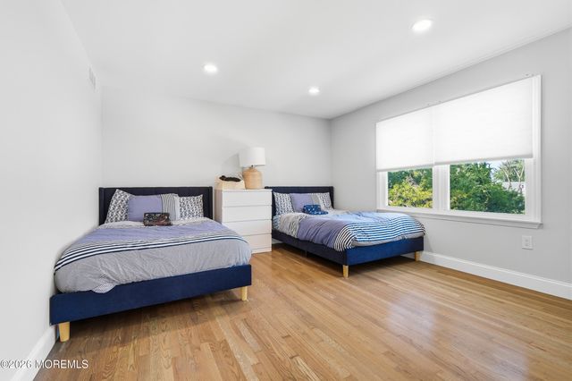 445 Slocum Place, Oakhurst, NJ 07755