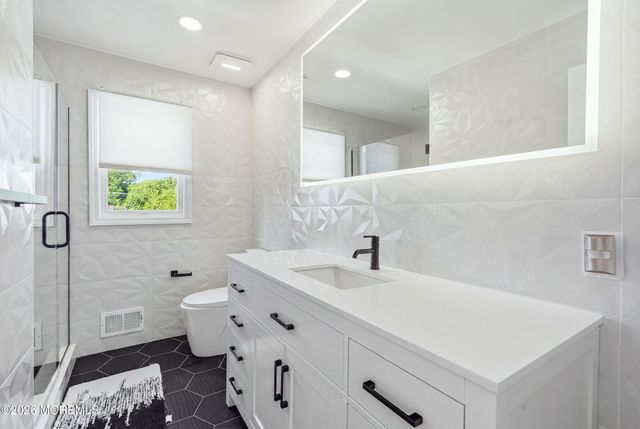 445 Slocum Place, Oakhurst, NJ 07755
