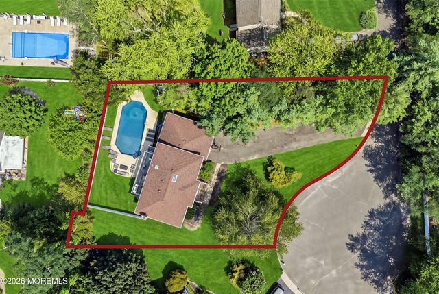 445 Slocum Place, Oakhurst, NJ 07755