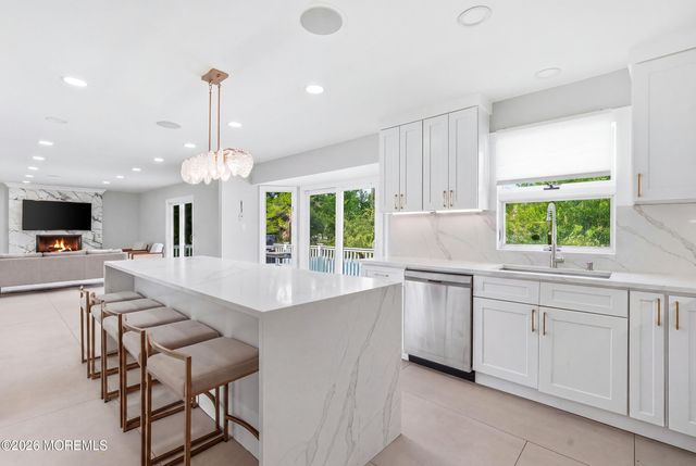 445 Slocum Place, Oakhurst, NJ 07755