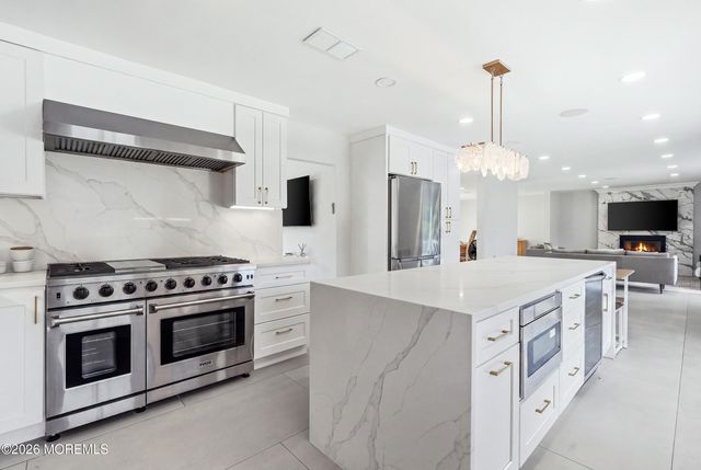 445 Slocum Place, Oakhurst, NJ 07755