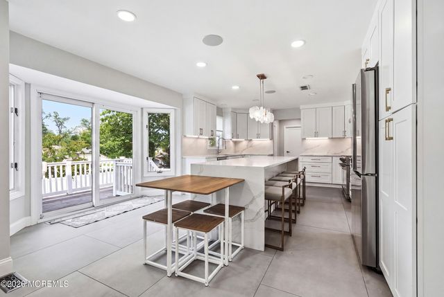 445 Slocum Place, Oakhurst, NJ 07755