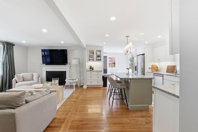 62 Fulton St, Norwood, MA 02062