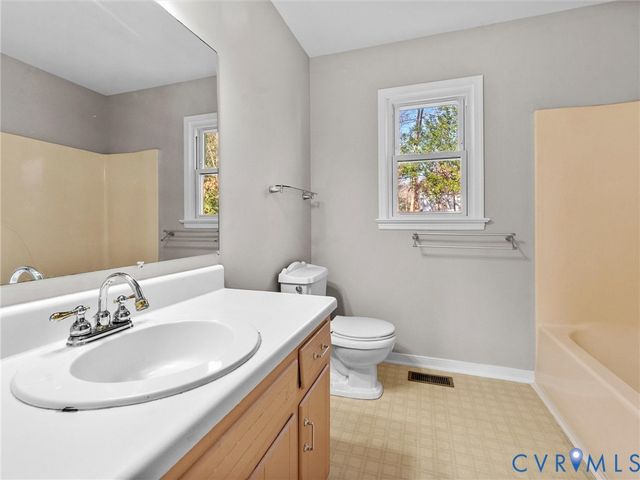 13706 Danbury Dr, Chesterfield, VA 23113