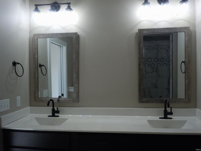 636 Sandringham Pass, Fort Wayne, IN 46845