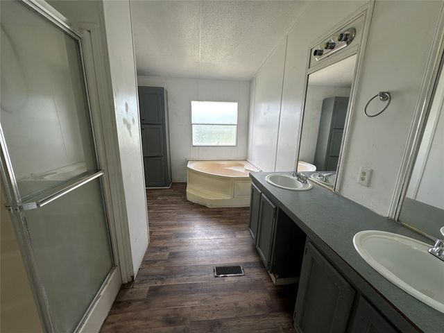 3360 Old Sherman Road, Whitesboro, TX 76273