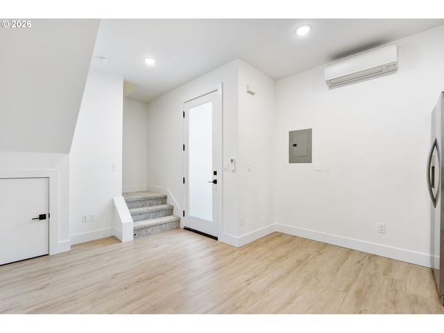 4719 Ne 107TH Ave 10, Portland, OR 97220