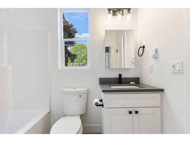 4719 Ne 107TH Ave 10, Portland, OR 97220