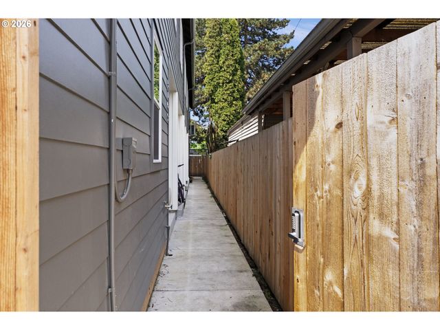 4719 Ne 107TH Ave 10, Portland, OR 97220