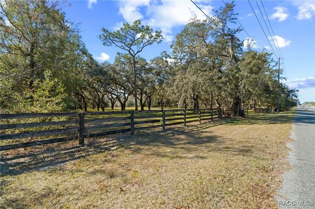 4290 W Norvell Bryant Highway, Crystal River, FL 34429