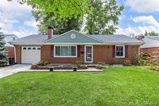 616 Pine Street, St Charles, MO 63301