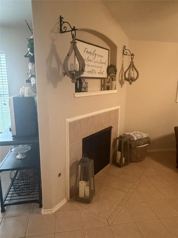 4714 Woodspring Glen Lane, Houston, TX 77345