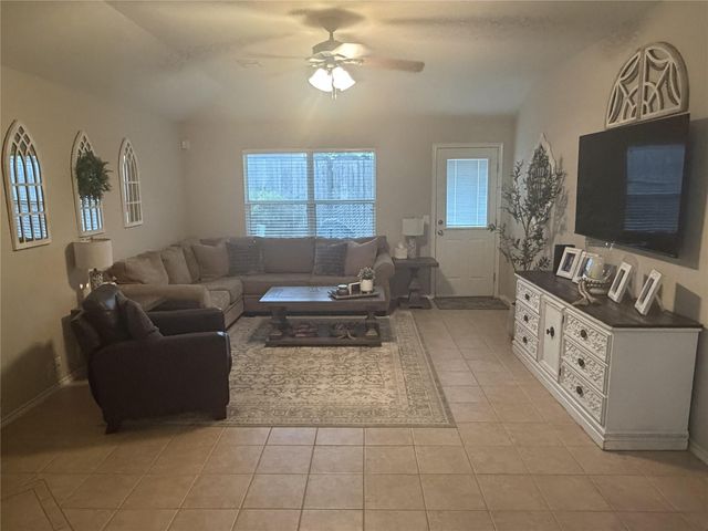 4714 Woodspring Glen Lane, Houston, TX 77345