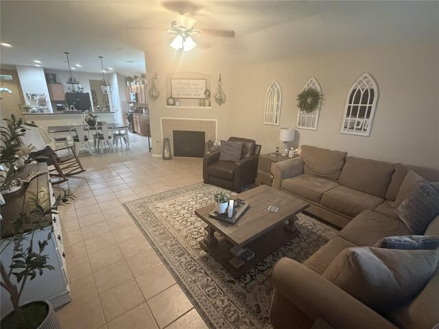 4714 Woodspring Glen Lane, Houston, TX 77345