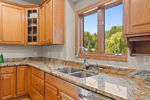 23140 Grandview Way, Lakeville, MN 55044