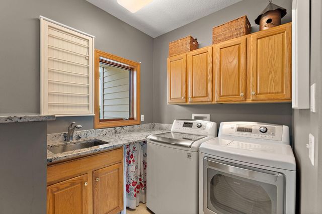 23140 Grandview Way, Lakeville, MN 55044