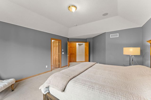 23140 Grandview Way, Lakeville, MN 55044