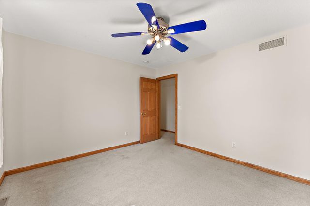 23140 Grandview Way, Lakeville, MN 55044