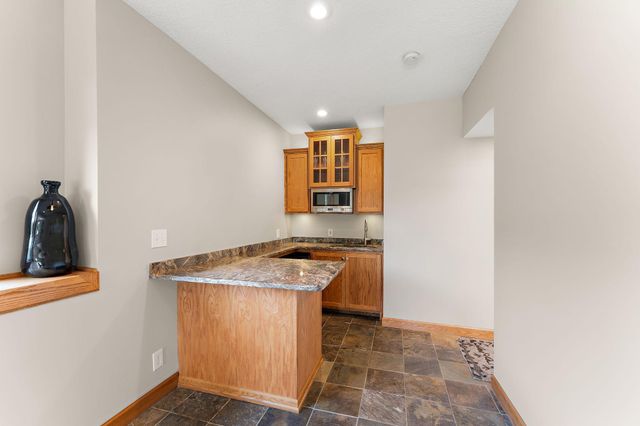 23140 Grandview Way, Lakeville, MN 55044