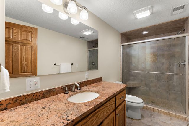 23140 Grandview Way, Lakeville, MN 55044