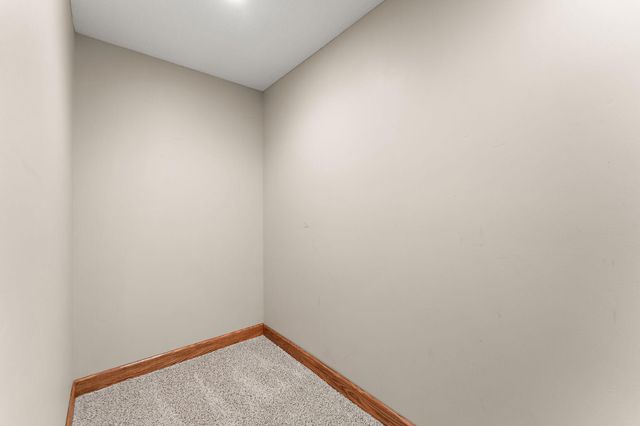 23140 Grandview Way, Lakeville, MN 55044