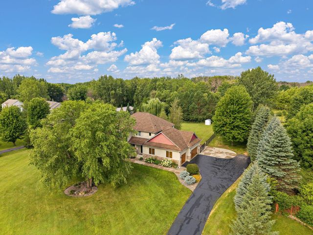23140 Grandview Way, Lakeville, MN 55044