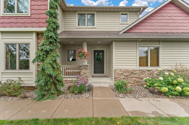 23140 Grandview Way, Lakeville, MN 55044