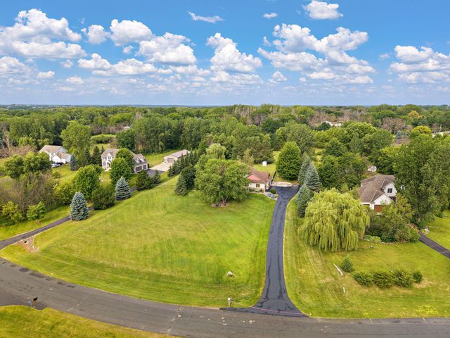 23140 Grandview Way, Lakeville, MN 55044