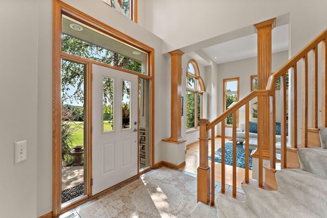 23140 Grandview Way, Lakeville, MN 55044