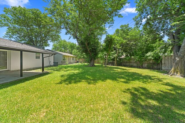 1222 Saturn Drive, Cedar Hill, TX 75104