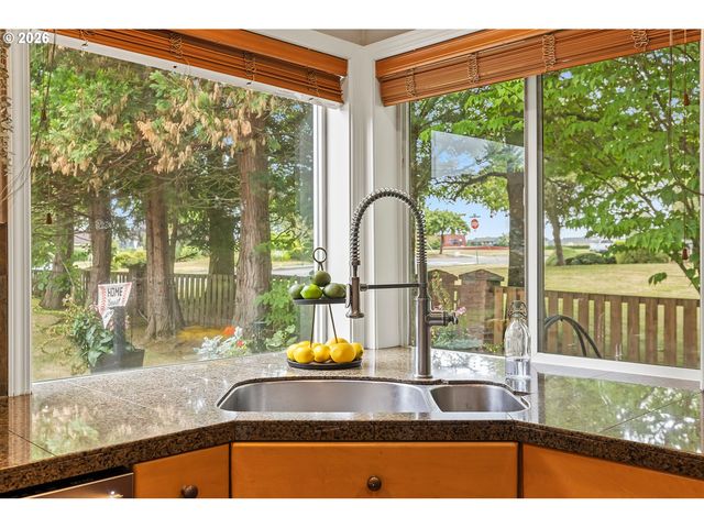 1840 Nw 29TH Cir, Camas, WA 98607