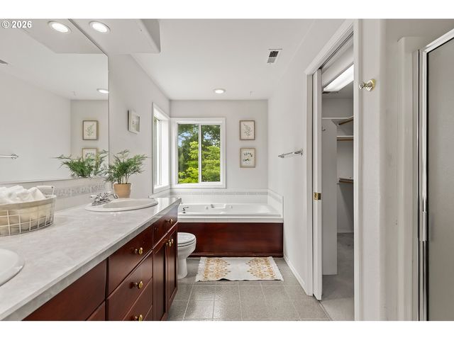 1840 Nw 29TH Cir, Camas, WA 98607