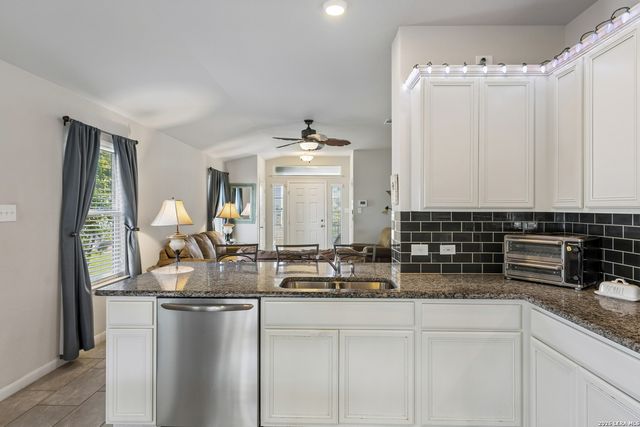2286 CLOVER RDG, New Braunfels, TX 78130