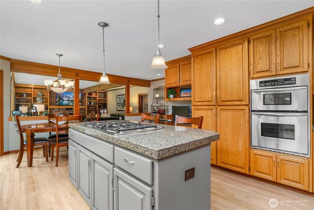 22519 SE 46th Place, Sammamish, WA 98075