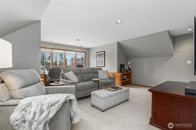 22519 SE 46th Place, Sammamish, WA 98075